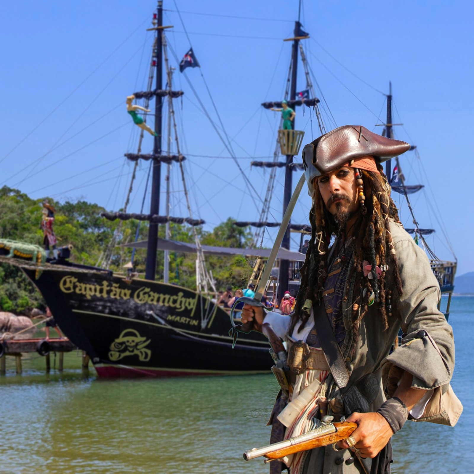 PASSEIO DE BARCO PIRATA